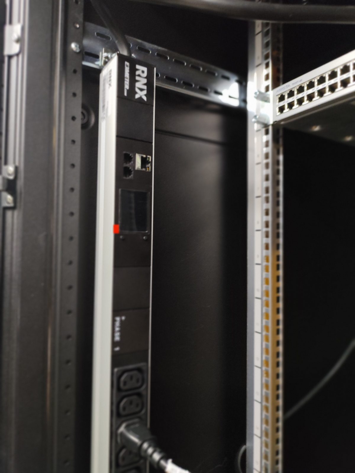 PDU and electrical distribution in the high-density room of the Crissier datacenter